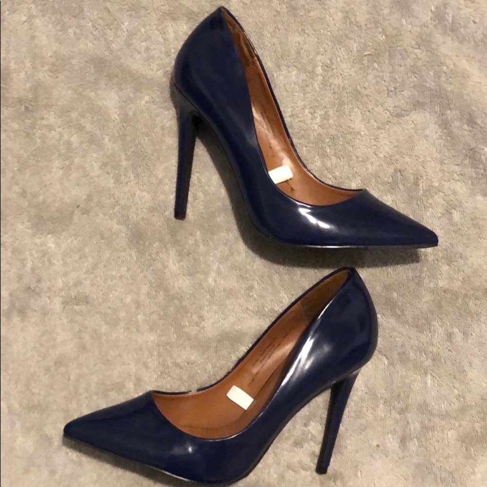 Blue pump